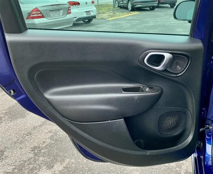 2015 Fiat 500 - Image 11 of 18