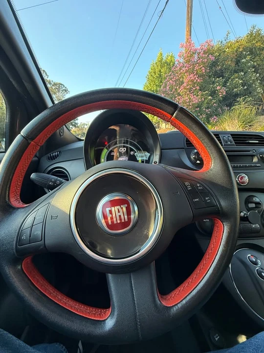 2015 Fiat 500e - Image 13 of 14