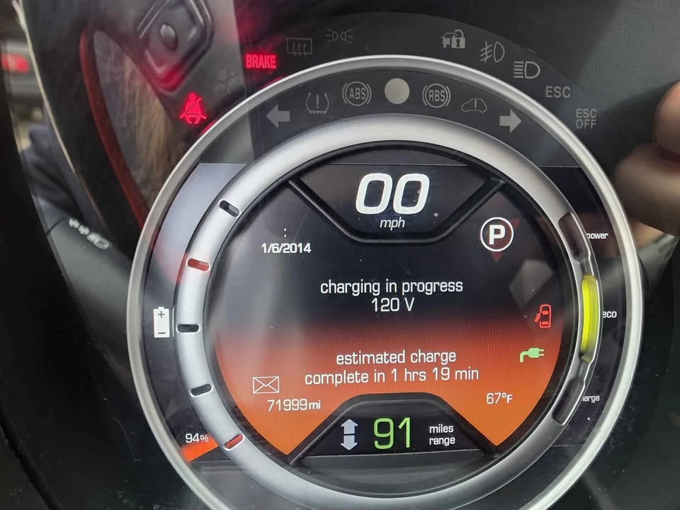 2015 Fiat 500e - Image 9 of 11