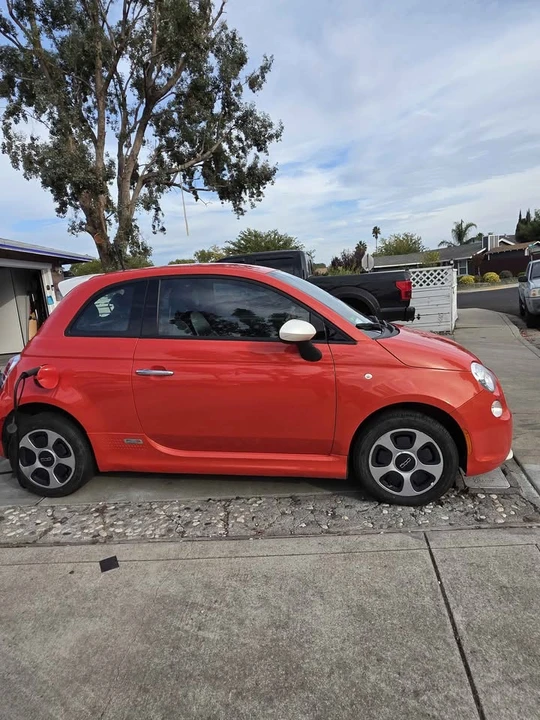 2015 Fiat 500e - Image 3 of 11