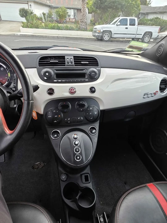 2015 Fiat 500e - Image 10 of 11