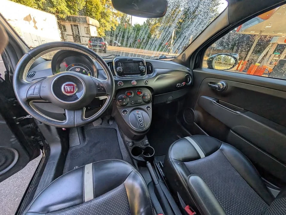 2015 Fiat 500e - Image 10 of 11