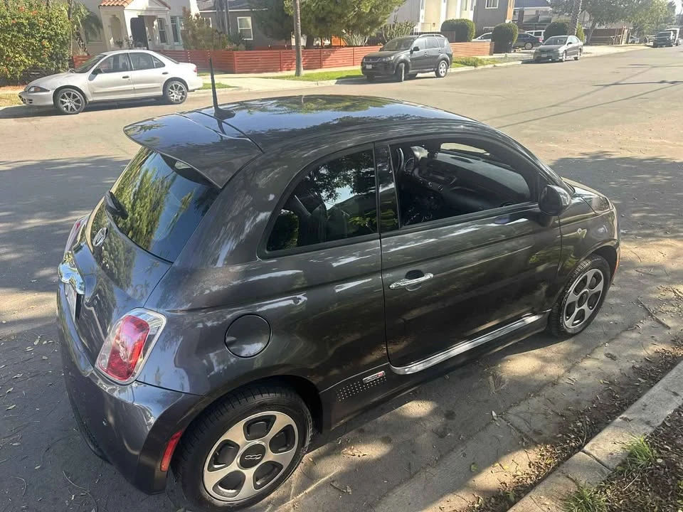 2015 Fiat 500e - Image 2 of 12