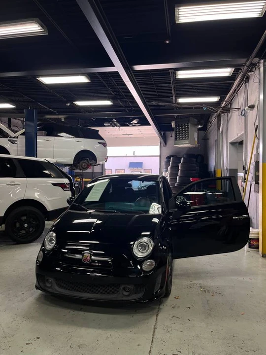 2015 Fiat Abarth 500 - Image 8 of 8