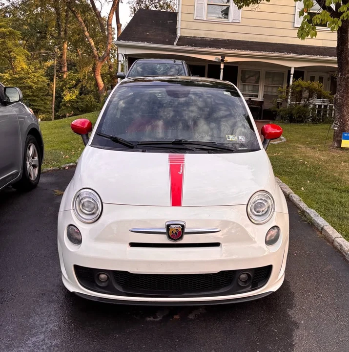 2015 Fiat Abarth 500 - Image 2 of 13
