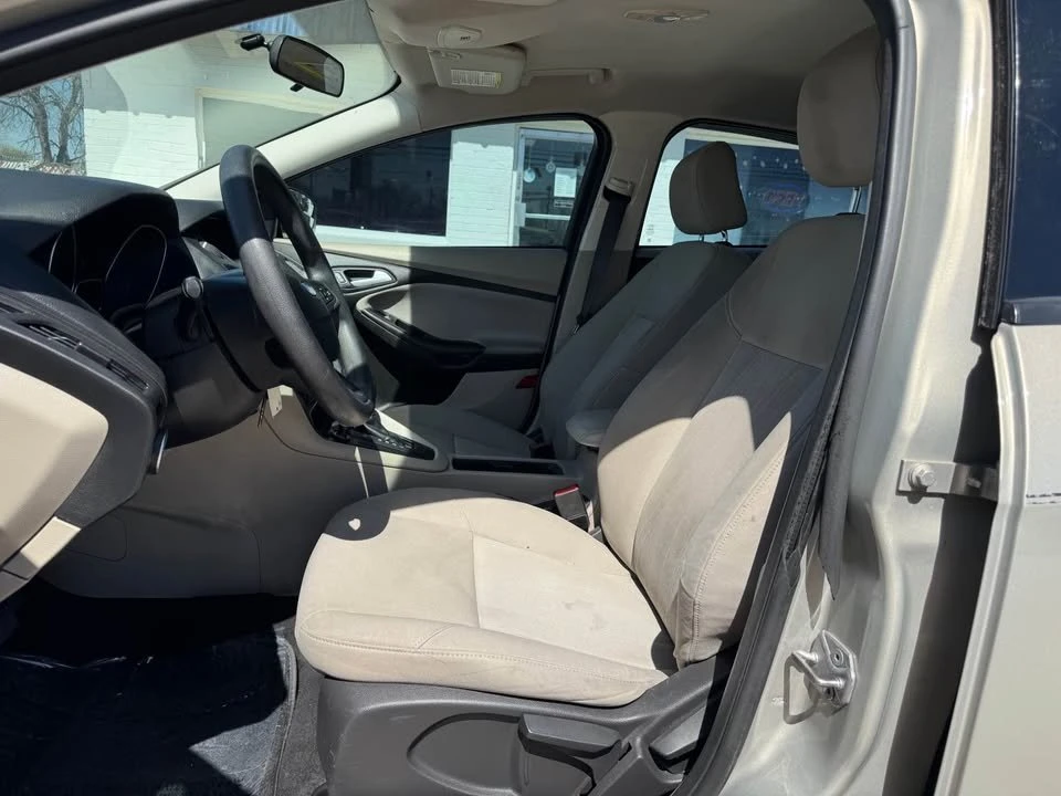 2015 Ford Focus 3rd Gen - Image 9 of 14