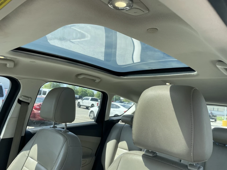 2015 Ford C-Max - Image 24 of 31