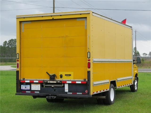 2015 Ford Econoline Van - Image 10 of 12