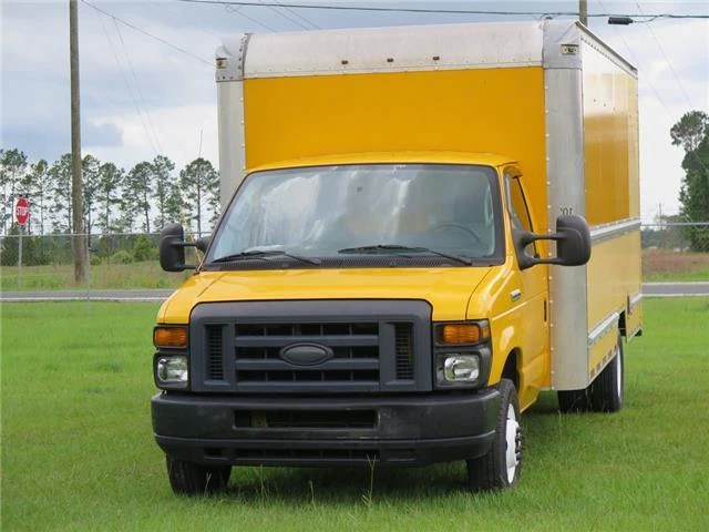 2015 Ford Econoline Van - Image 2 of 12