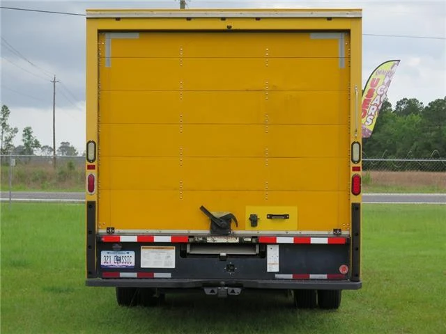 2015 Ford Econoline Van - Image 9 of 12