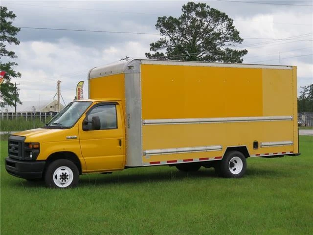 2015 Ford Econoline Van - Image 4 of 12