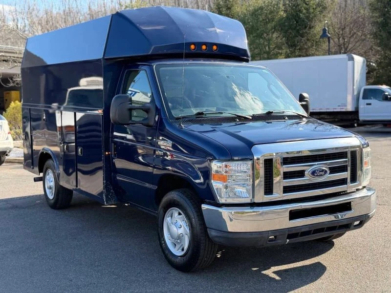 2015 Ford Econoline Van - Image 4 of 12