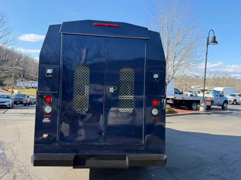 2015 Ford Econoline Van - Image 8 of 12