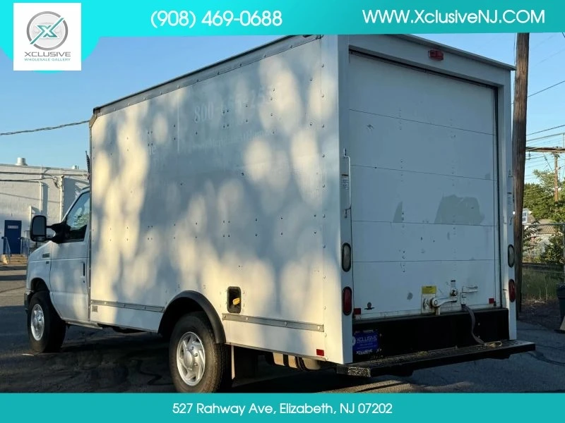 2015 Ford Econoline Van - Image 2 of 12