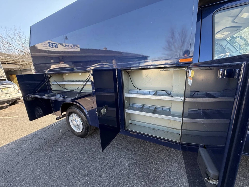 2015 Ford Econoline Van - Image 6 of 19