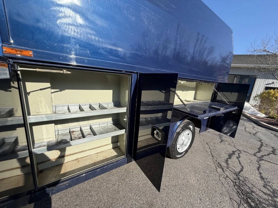 2015 Ford Econoline Van - Image 11 of 19