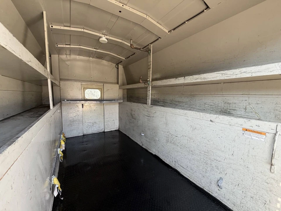 2015 Ford Econoline Van - Image 9 of 19