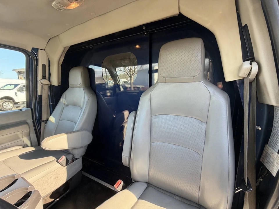 2015 Ford Econoline Van - Image 18 of 19