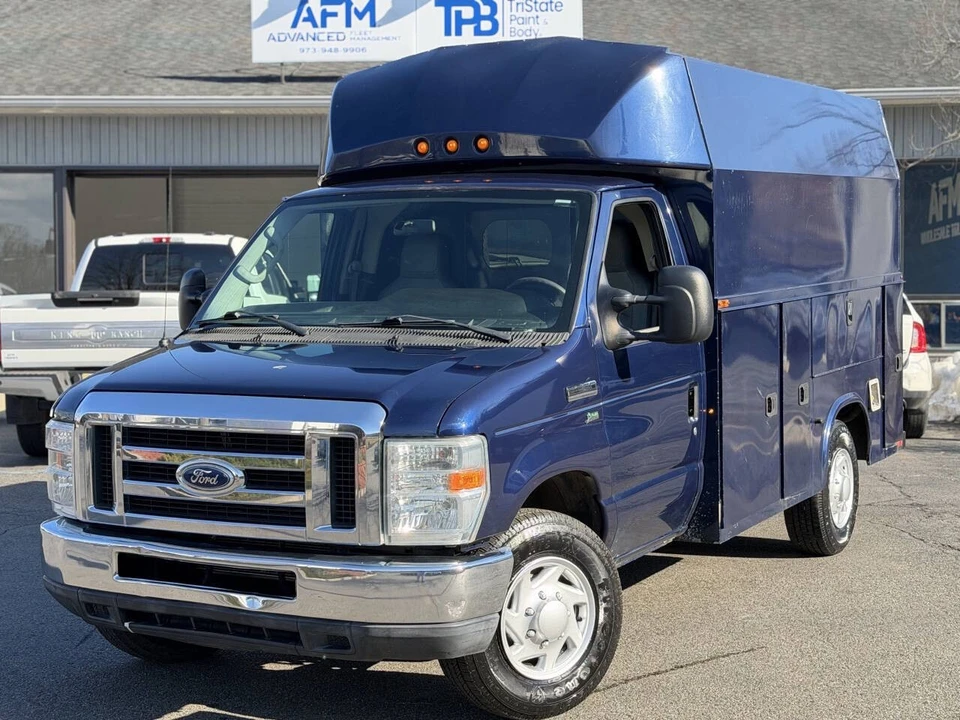 2015 Ford Econoline Van - Image 2 of 19