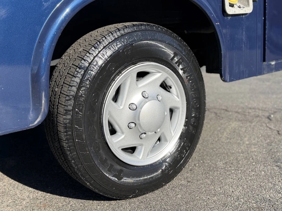 2015 Ford Econoline Van - Image 14 of 19