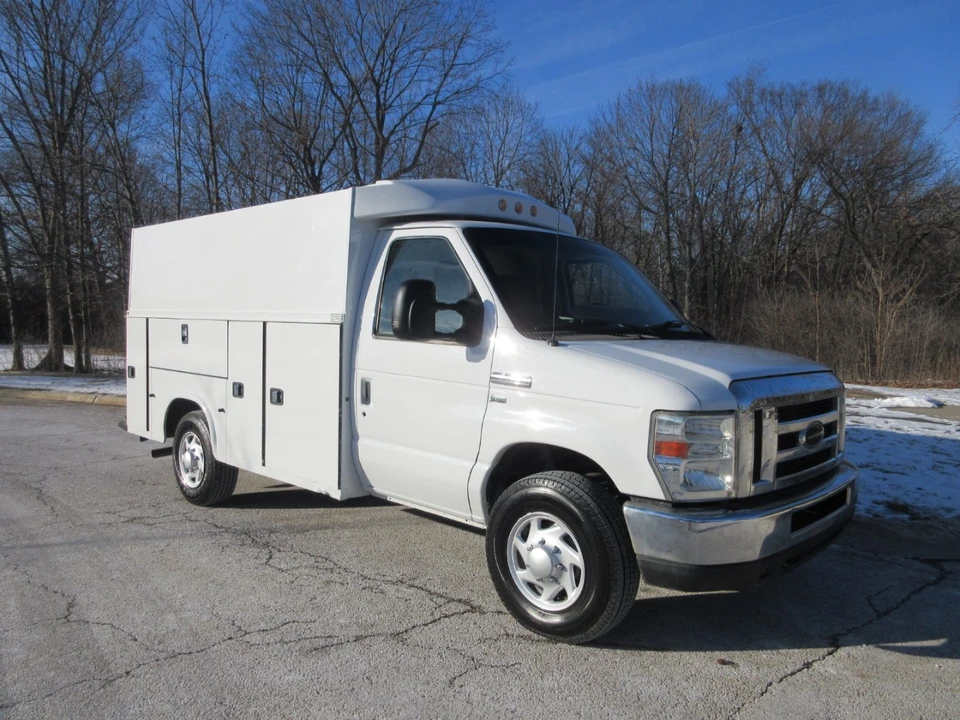 2015 Ford Econoline Van - Image 18 of 21