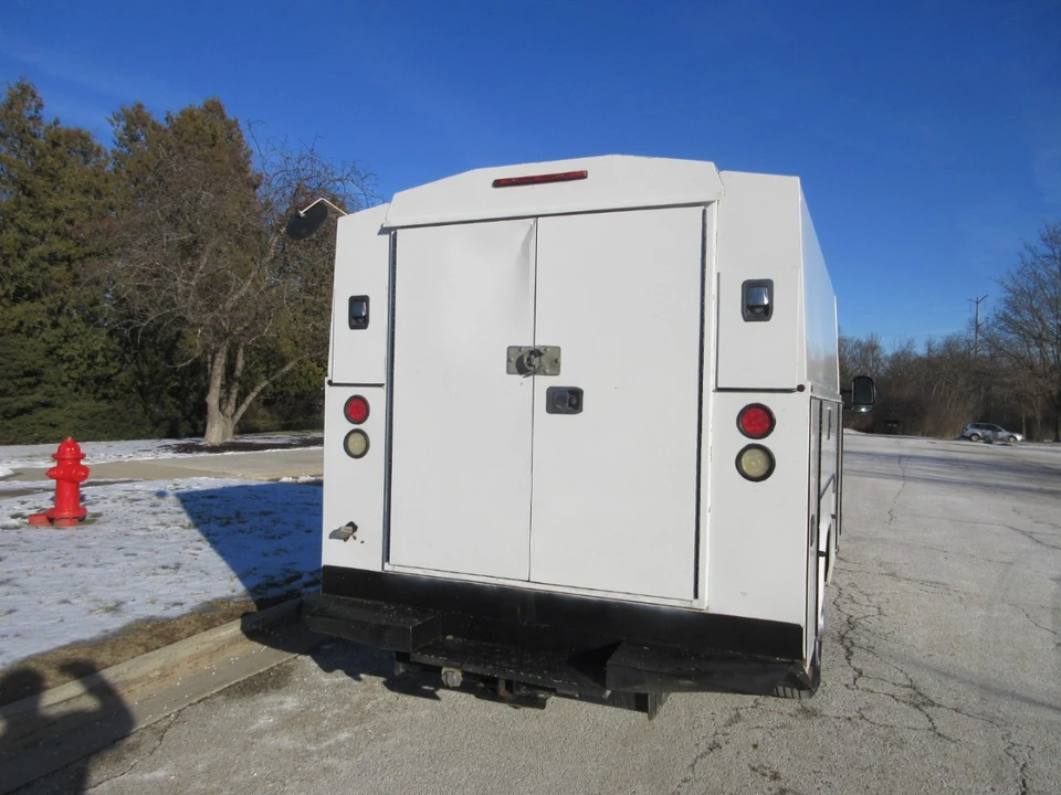 2015 Ford Econoline Van - Image 12 of 21