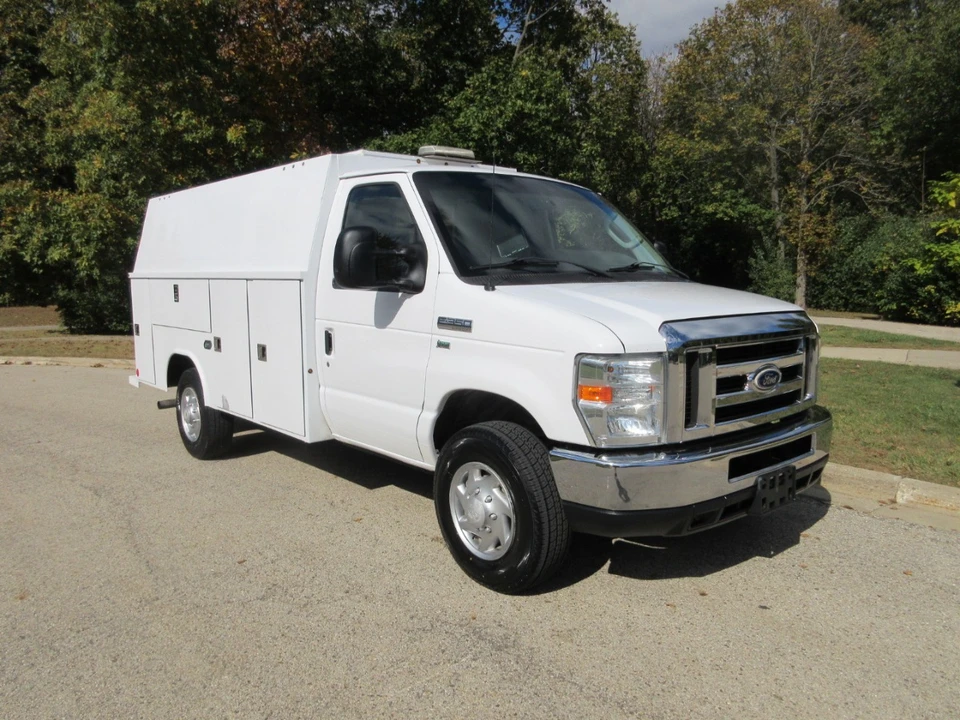 2015 Ford Econoline Van - Image 17 of 21