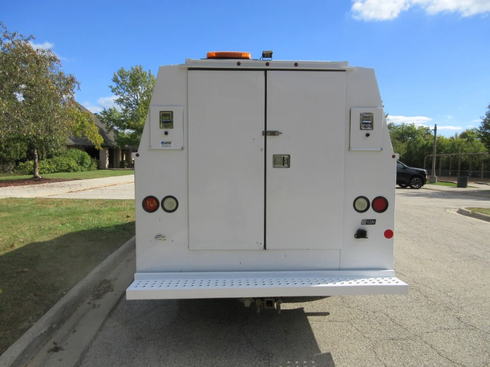 2015 Ford Econoline Van - Image 14 of 21