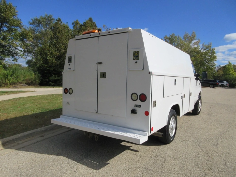 2015 Ford Econoline Van - Image 11 of 21