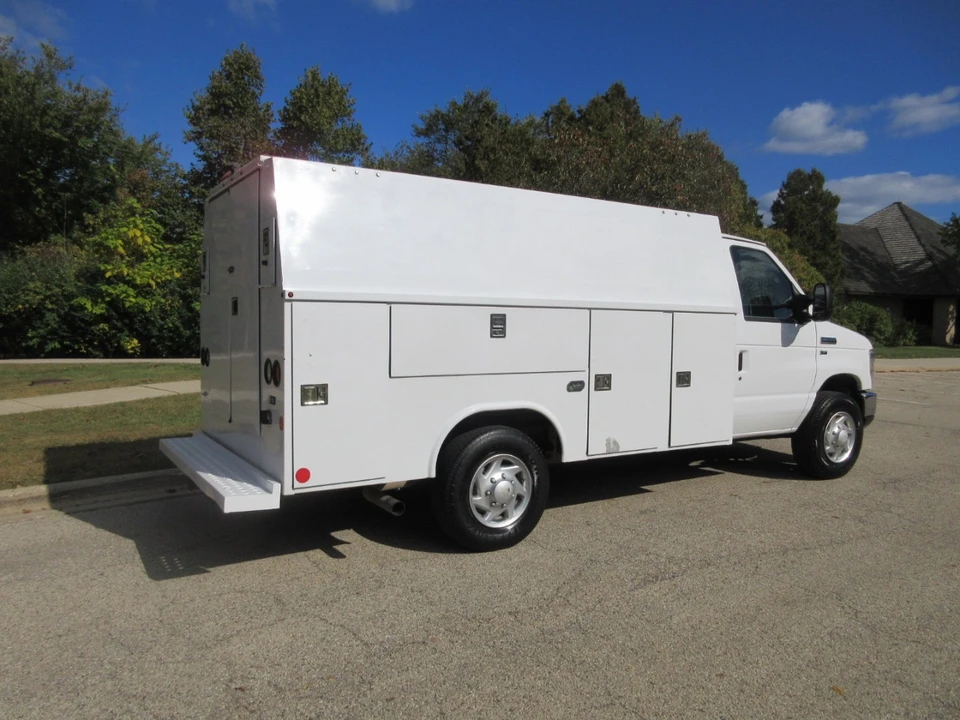 2015 Ford Econoline Van - Image 9 of 21