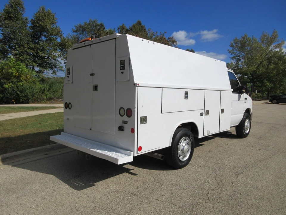 2015 Ford Econoline Van - Image 10 of 21