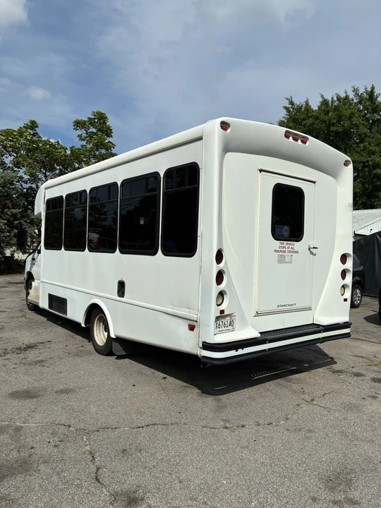 2015 Ford Econoline Van - Image 2 of 6