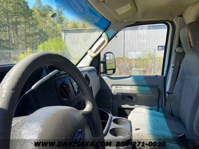 2015 Ford Econoline Van - Image 11 of 12