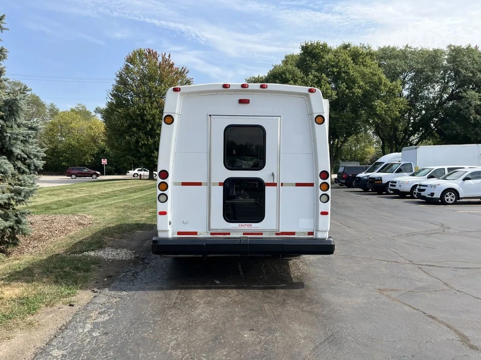 2015 Ford Econoline Van - Image 10 of 12