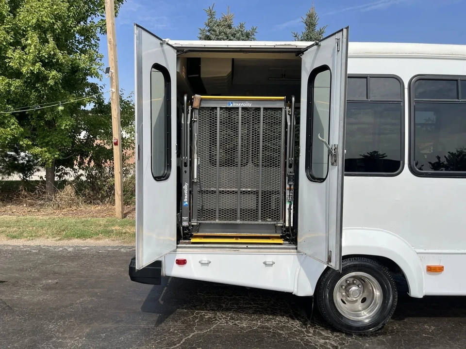 2015 Ford Econoline Van - Image 7 of 12