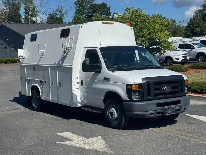 2015 Ford Econoline Van - Image 4 of 12