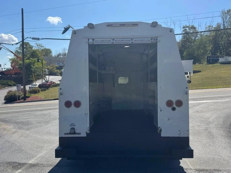 2015 Ford Econoline Van - Image 7 of 12