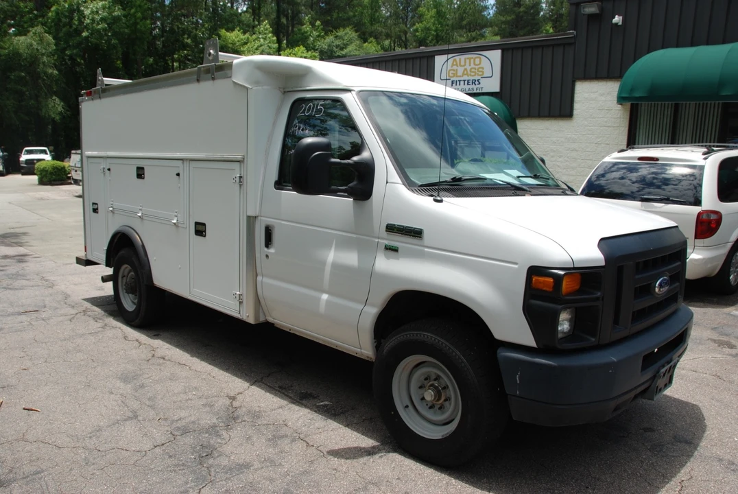 2015 Ford Econoline Van - Image 10 of 21