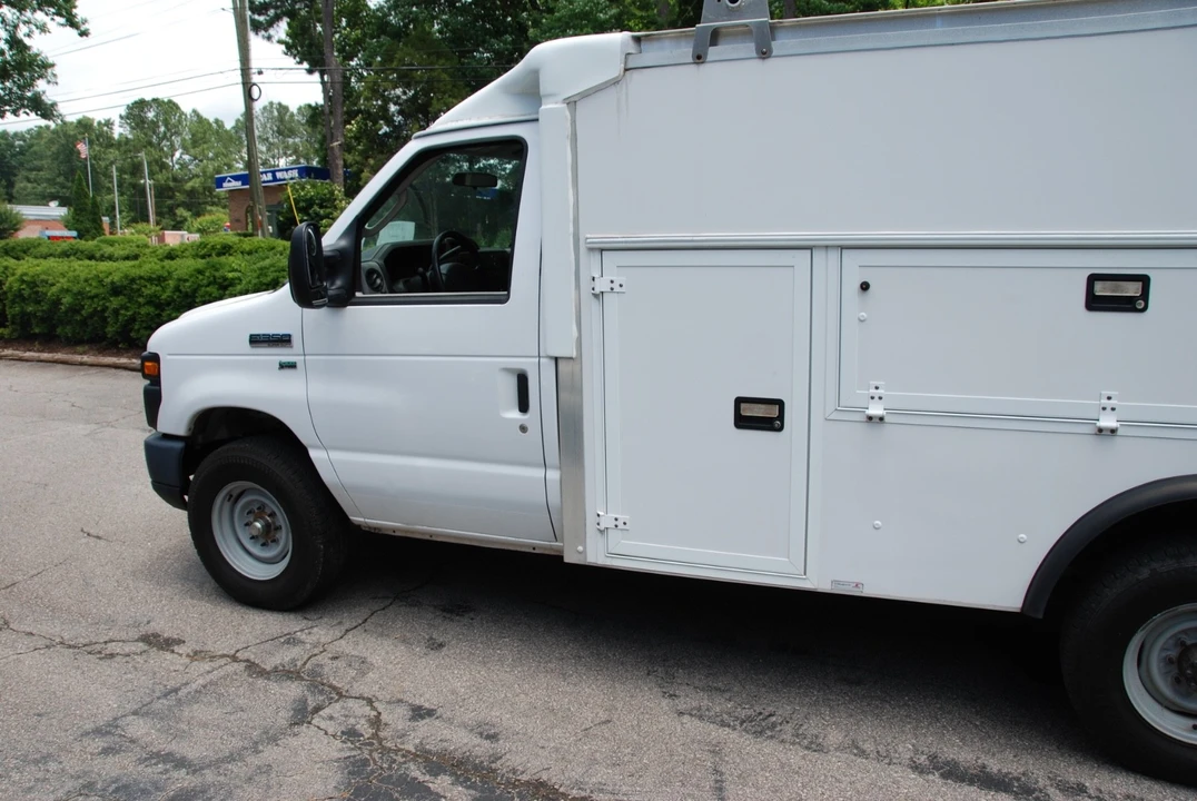 2015 Ford Econoline Van - Image 12 of 21