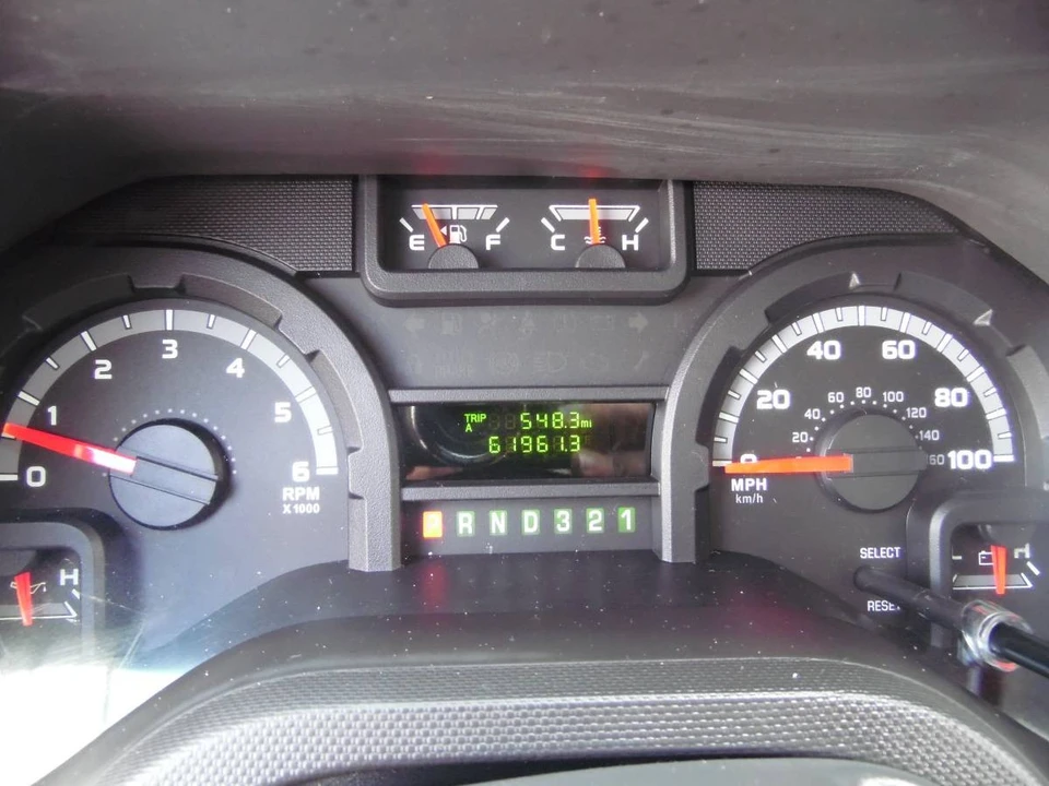 2015 Ford Econoline Van - Image 21 of 24