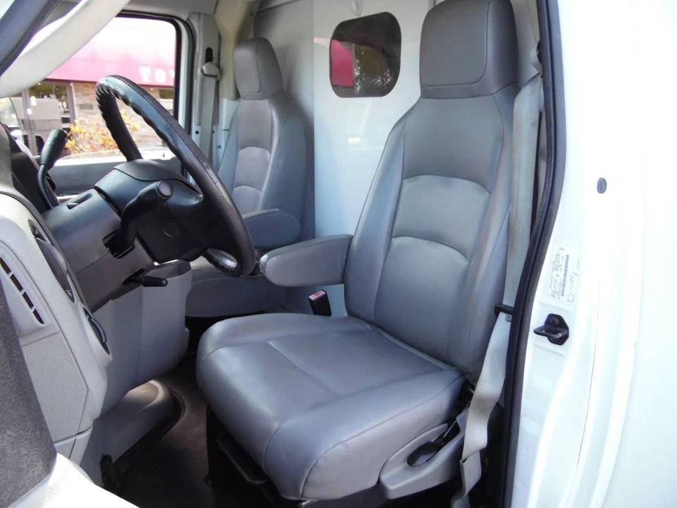 2015 Ford Econoline Van - Image 17 of 24