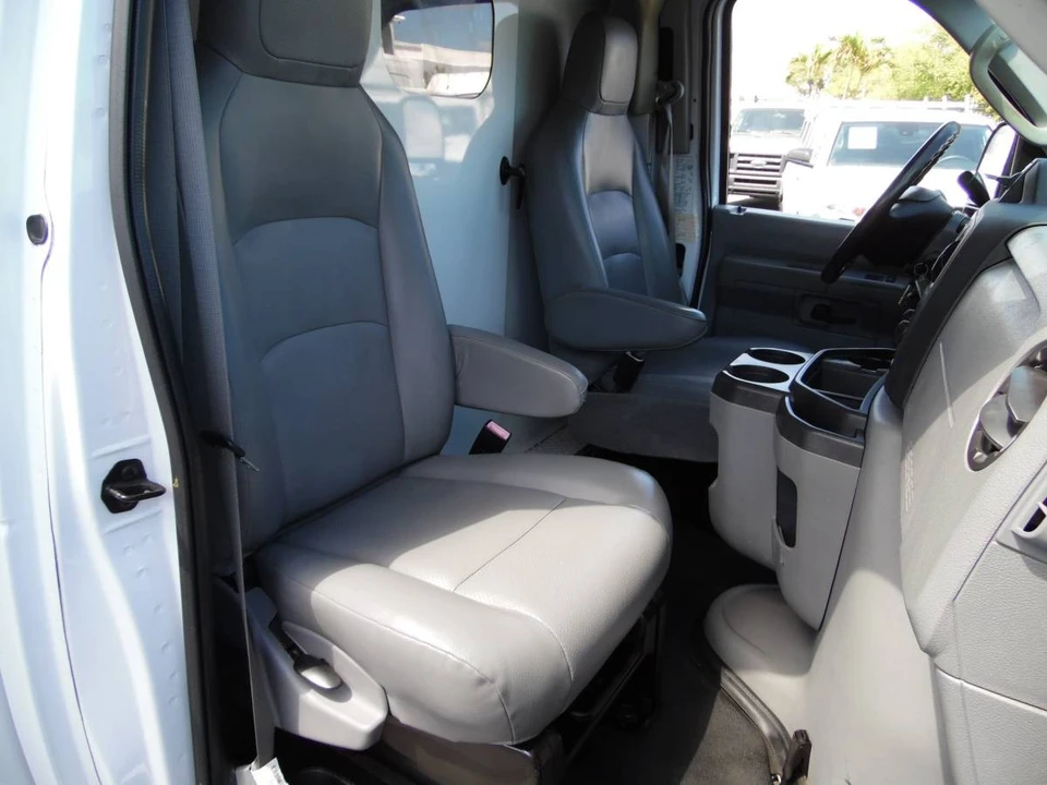 2015 Ford Econoline Van - Image 19 of 24