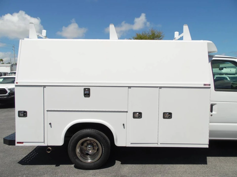 2015 Ford Econoline Van - Image 11 of 24