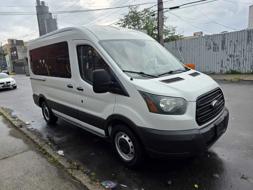 2015 Ford Econoline Van - Image 4 of 12