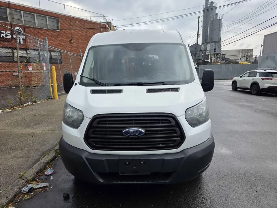 2015 Ford Econoline Van - Image 2 of 12