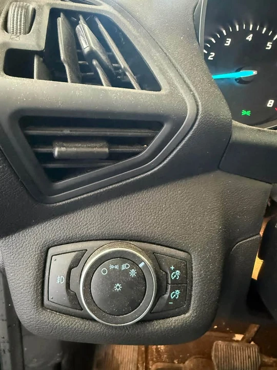 2015 Ford Escape - Image 12 of 20