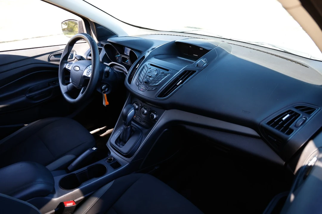 2015 Ford Escape - Image 16 of 21