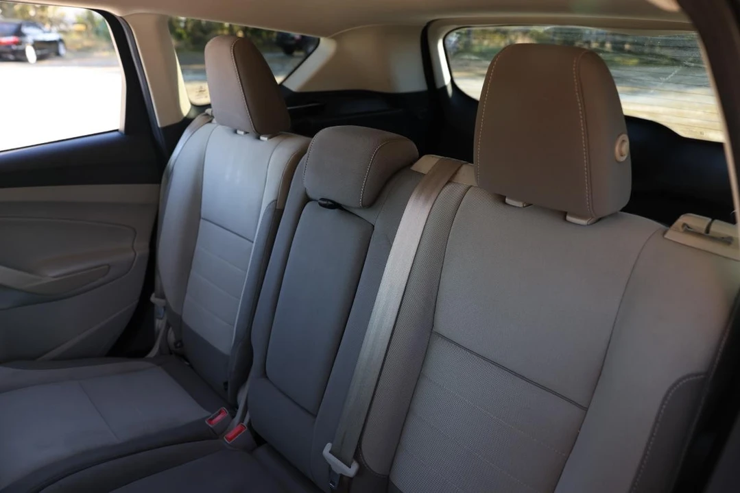 2015 Ford Escape - Image 8 of 12