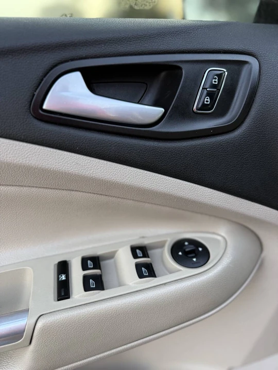 2015 Ford Escape - Image 13 of 21