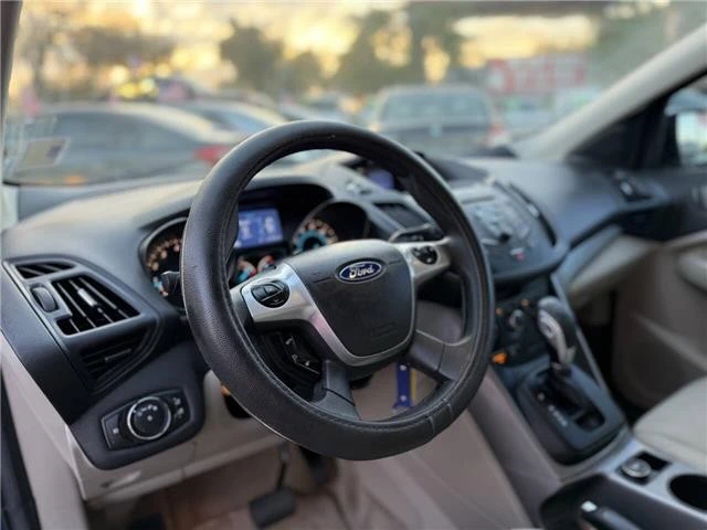 2015 Ford Escape - Image 16 of 21